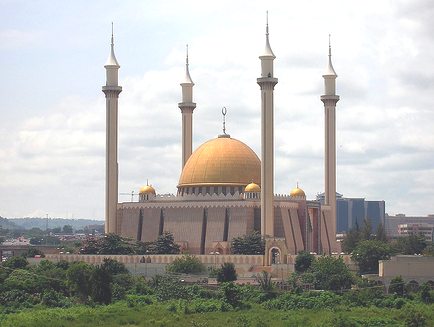 Nigeria_Abuja_National_Mosque.jpg